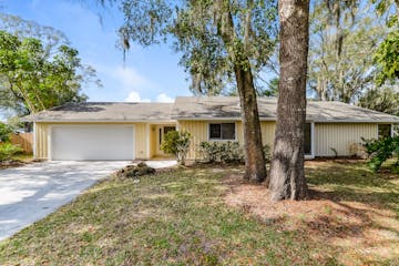 8316 Brandeis Circle W Sarasota, FL 34243